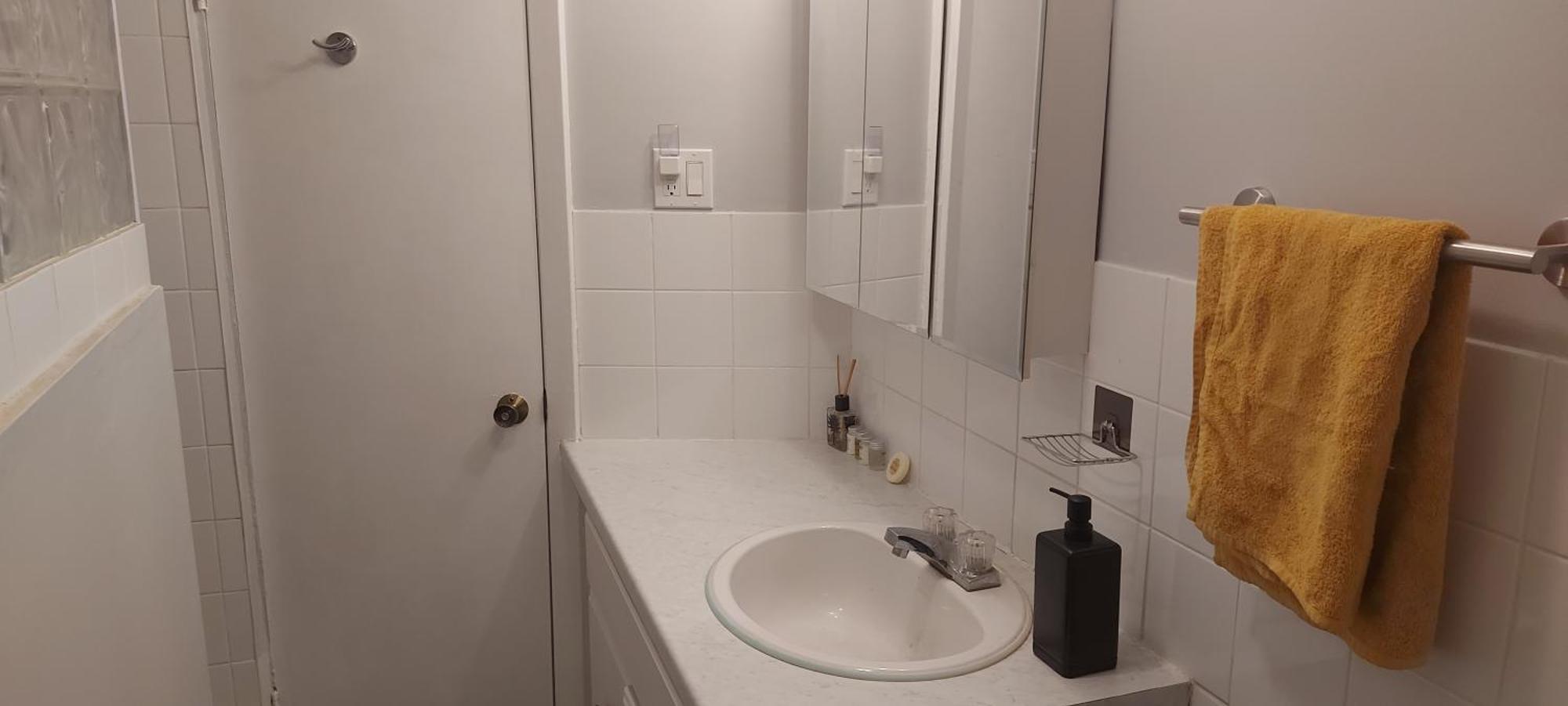 High Park Single Room With Personal Washroom And Kitchen Toronto Exterior foto